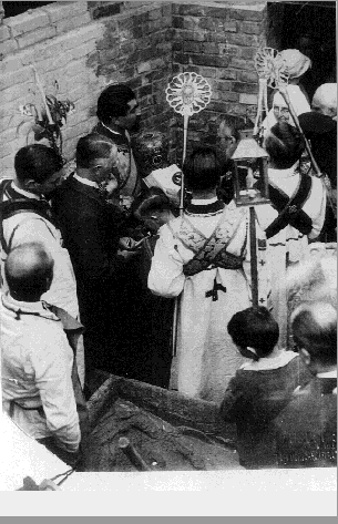 IMAGE seide200266.gif